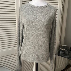 Lilly Rain Classic Grey Crewneck Women's Sweater Sz M